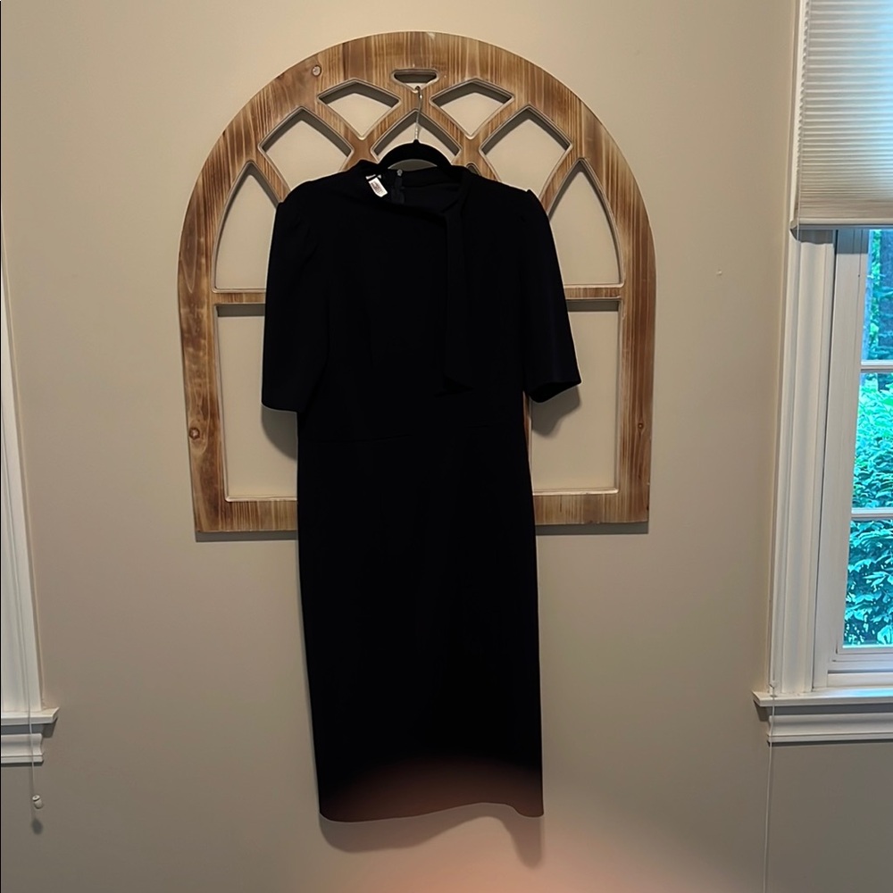 Donna Morgan Black Sheath Midi Dress Crew Neck